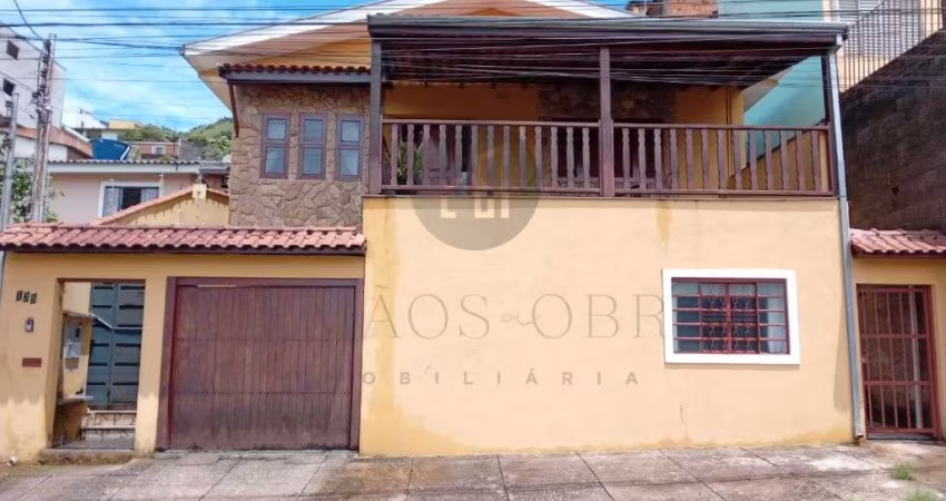 Casa com 3 quartos à venda na Rua Pacaembu, 135, Dom Bosco, Poços de Caldas