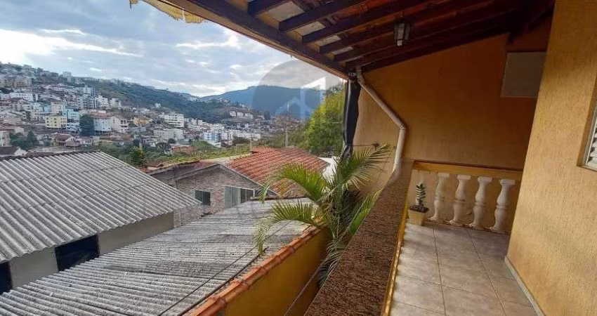 Linda Casa Bairro Quisisana com Area Gourmet e Terreno Grande