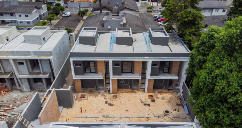 Sobrado com 3 quartos  à venda, 114.82 m2 por R$855000.00  - Boqueirao - Curitiba/PR