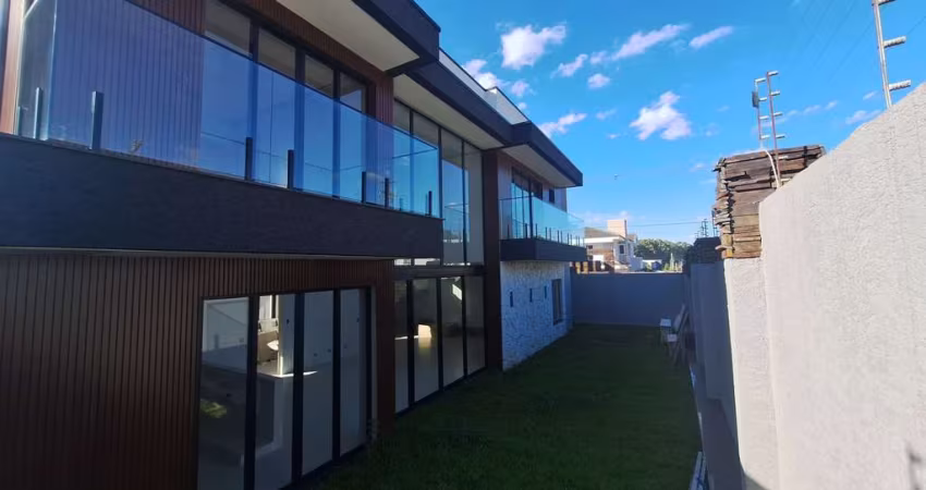 Sobrado com 4 quartos  à venda, 255.00 m2 por R$2550000.00  - Umbara - Curitiba/PR