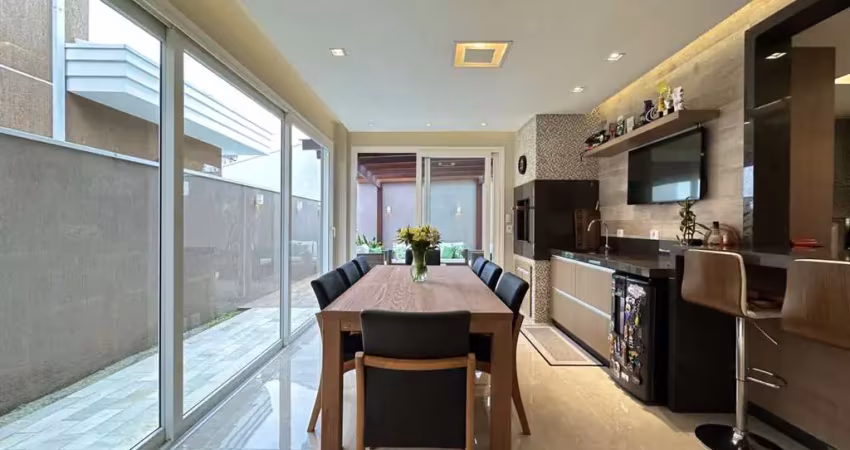 Casa de Condomínio com 3 quartos  à venda, 246.00 m2 por R$2200000.00  - Boqueirao - Curitiba/PR