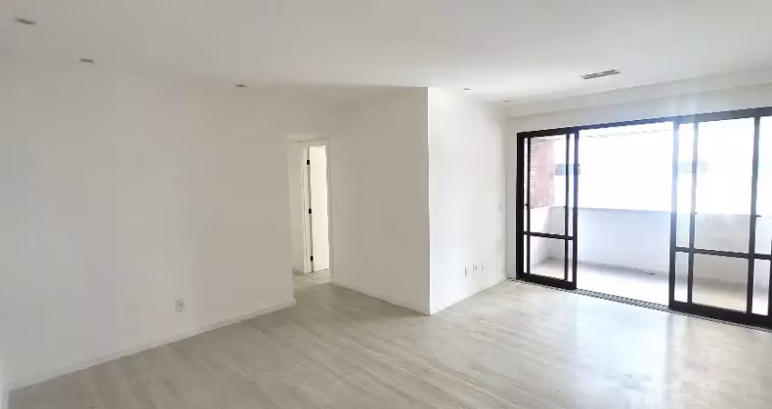 Apartamento 3 quartos, suíte, nascente, duas garagens, portaria 24h!