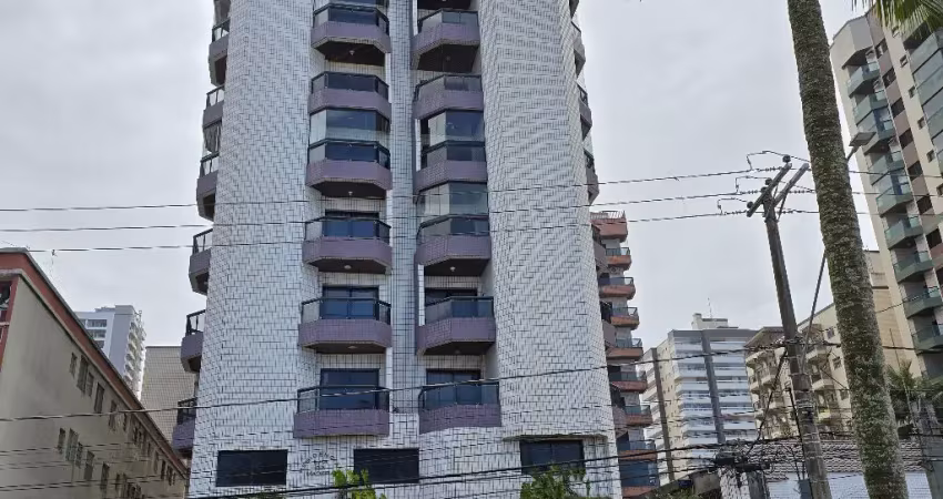 Excelente apartamento, prédio frente mar  bem localizado