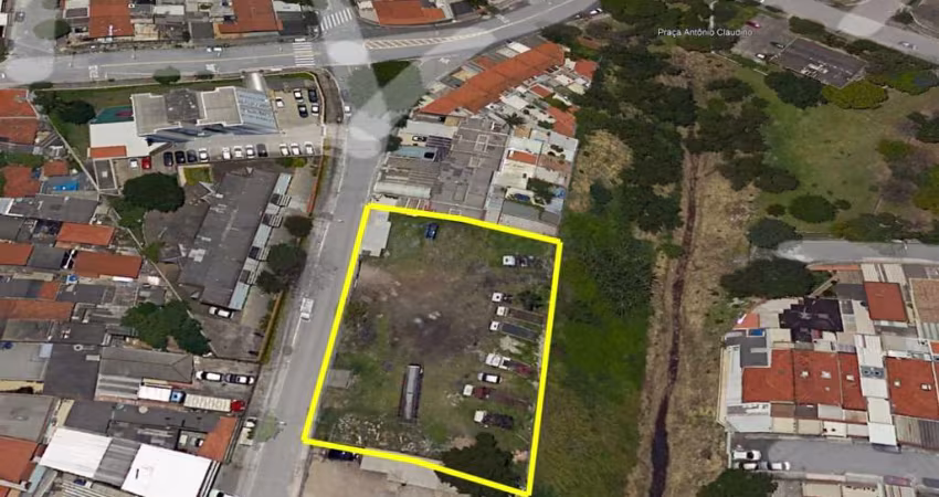 1.790m² de terreno