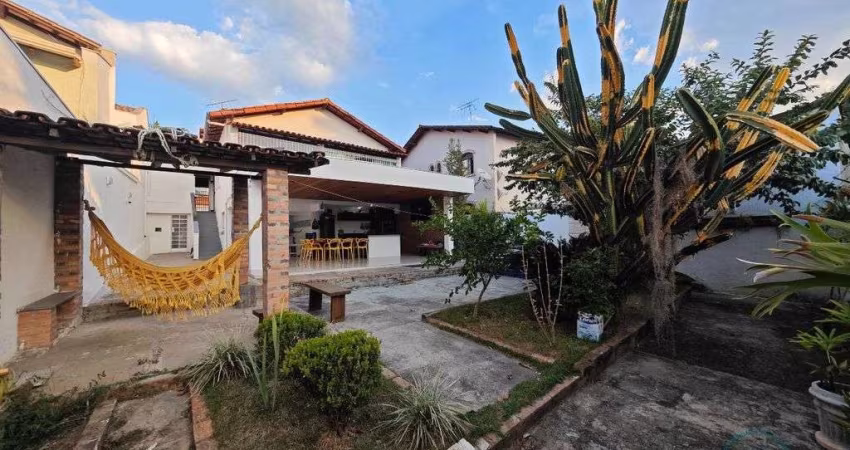 Casa à Venda em Itapoã, Belo Horizonte - MG