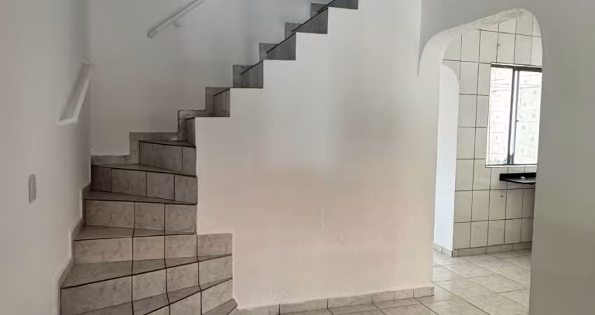 ALUGA-SE SOBRADO – CONDOMÍNIO FECHADO Jardim Santa Amália – Cuiabá