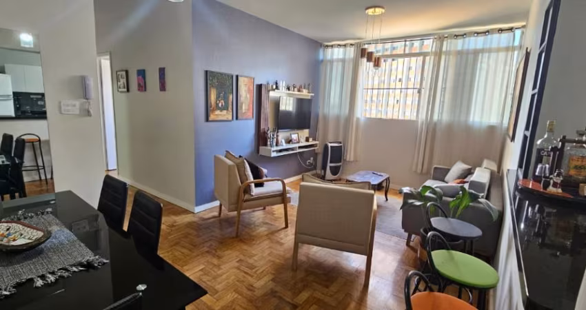 Lindo apartamento todo reformado - Ótima localização, 9 minutos do Shopping Colinas