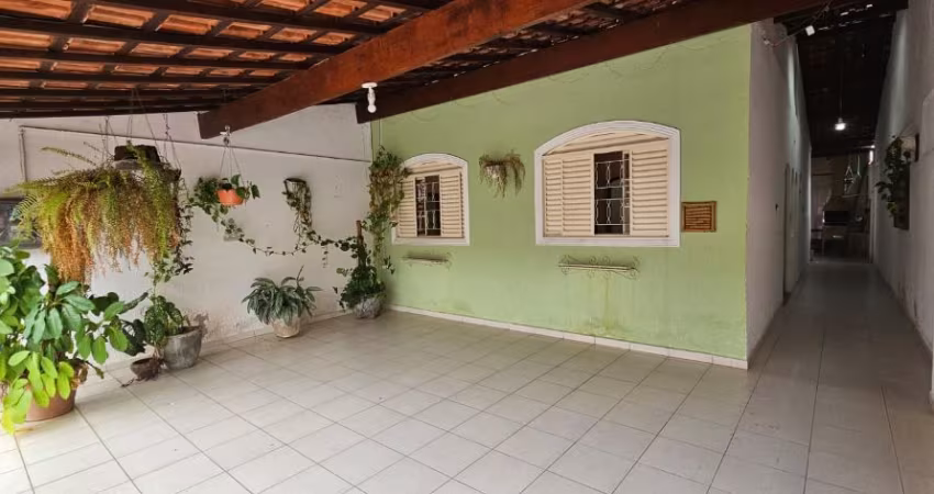 Casa com 3 dormitórios no Campo dos Alemães - Próximo ao poliesportivo do Campo