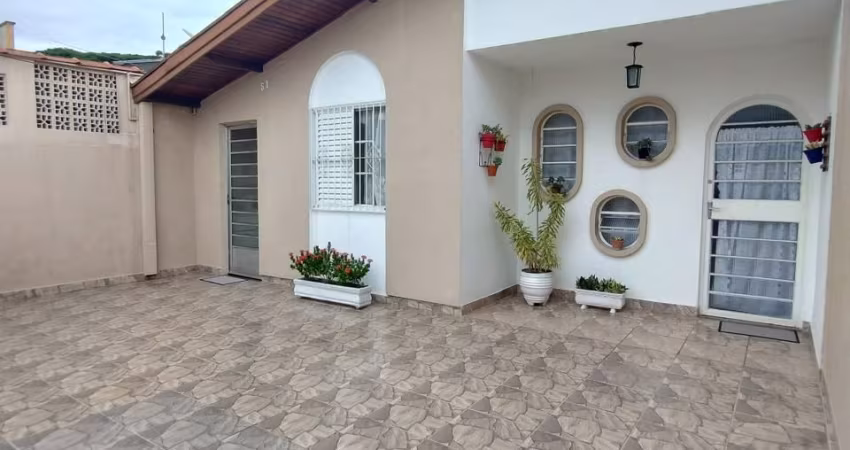 Linda casa no Parque Industrial, próximo ao Nikkeypar - Ótimo para fins comerciais
