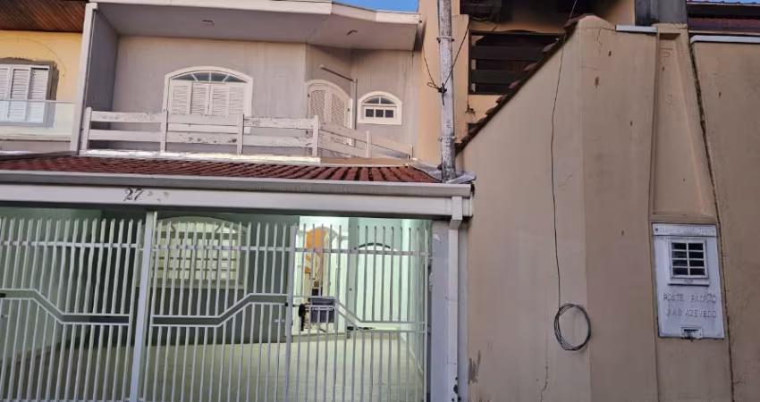 Linda casa com 1 suíte e churrasqueira - Ótima localização, próximo a  Andrômeda e Ouro Fino