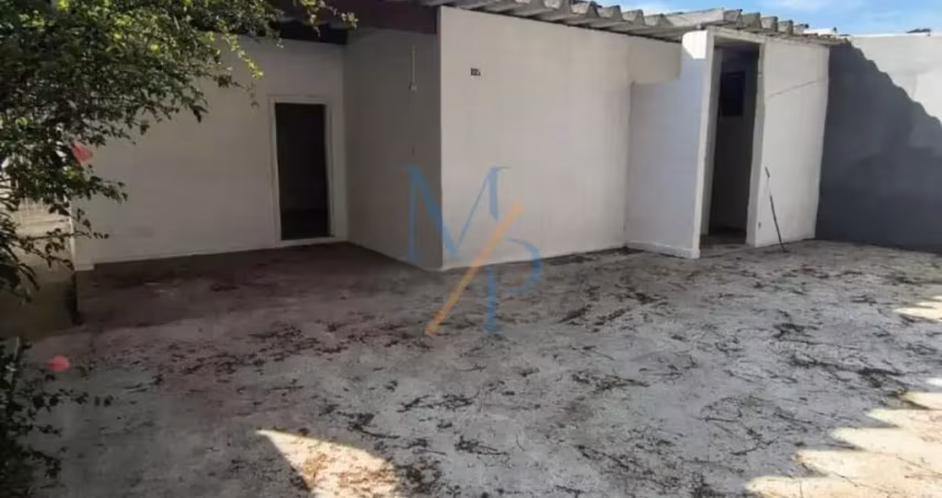 Linda casa com 4 quartos em rua sem saída - ótima localização, ficando próxima a o pico do açaí, comércios e áreas verdes.