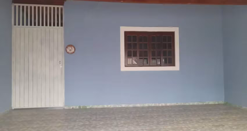 Linda casa com 2 quartos e 2 banheiro - no bairro vila das flores, próximo de mercados e comércios.