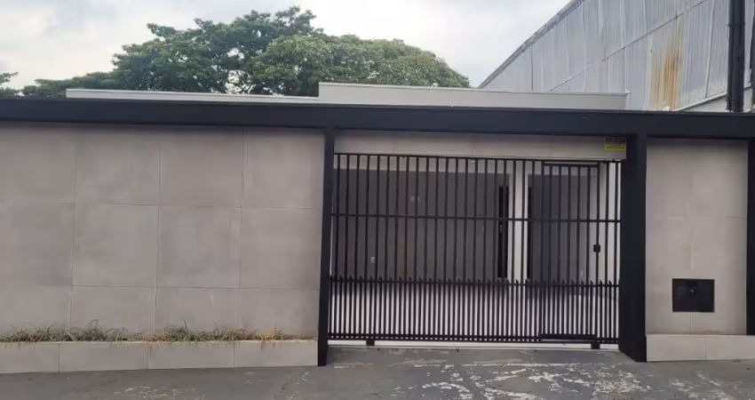 Linda casa com varanda e edícula - ótima localização, com fácil acesso  a rod. tamoios e pres. dutra