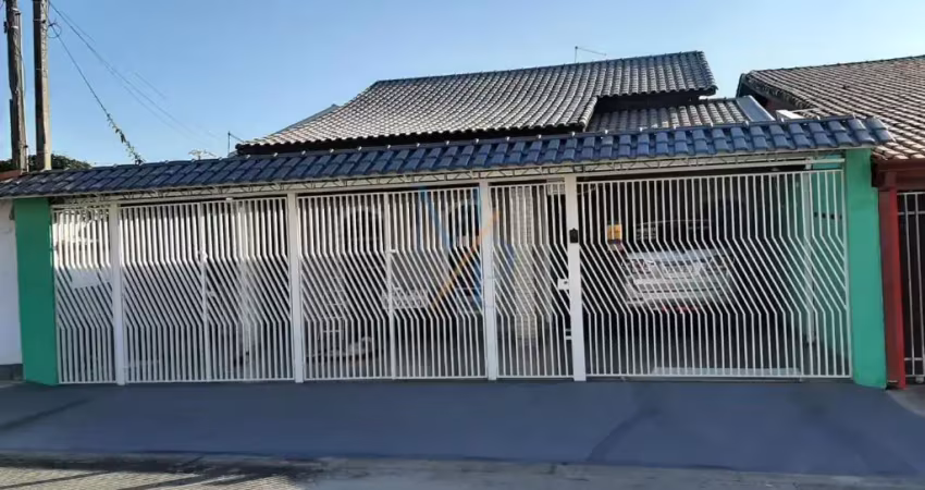 Linda casa com área gourmet e armários planejados - ótima localização, com fácil acesso a dutra e tamoios