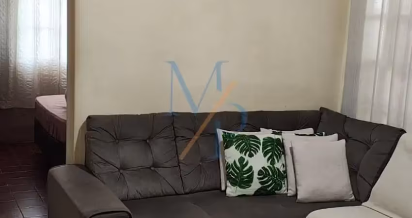 Linda casa com 2 quartos e quintal - ótima localização, ficando perto do sesi e a 7 minutos do vale sul