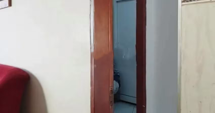 Casa com edícula e garagem para 6 carros - ótima localização,  ficando próximo do joão do pulo e com fácil acesso a andrômeda