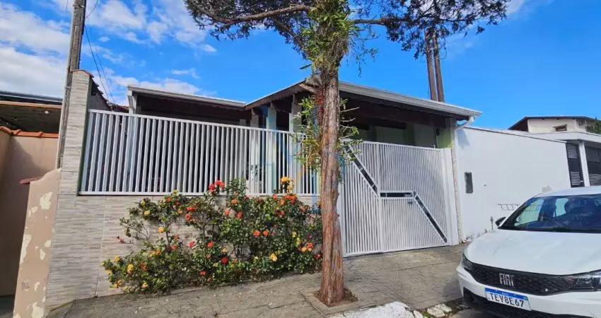 Linda casa com churrasqueira e planejados - ótima localização, perto do spani e rod. dutra
