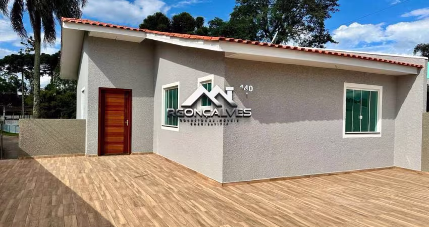 Casa com amplo terreno à venda em Piraquara