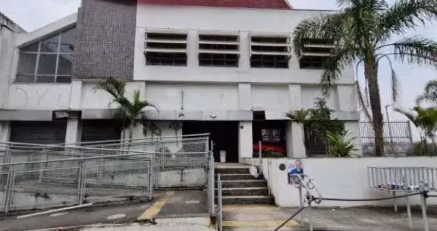 Prédio com 1 sala para alugar na Rua Victório Santim, 95, Vila Carmosina, São Paulo