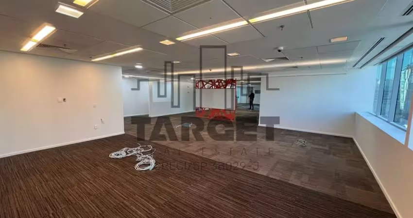 Conjunto comercial mobiliado para locação com 790 m² no itaim bibi