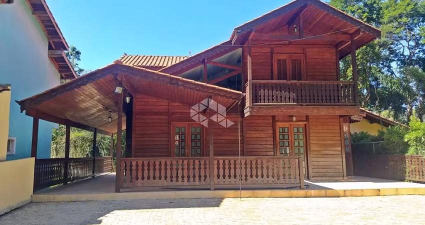 Casa com 3 dormitórios à venda, 100 m² por R$ 1.050.000 - Parque Suica - Caieiras/SP