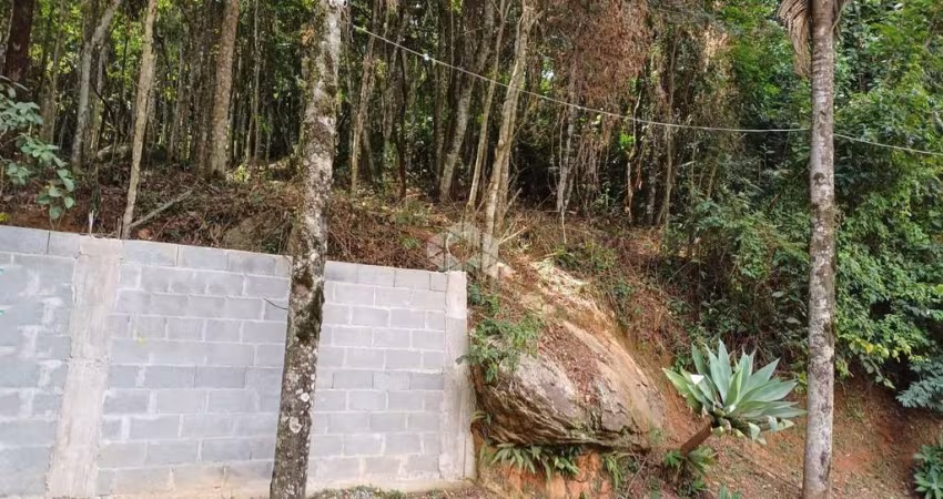 Terreno com 1.300m² a venda por R$ 150.000,00 em Parque Germânia -  Mairiporã/SP