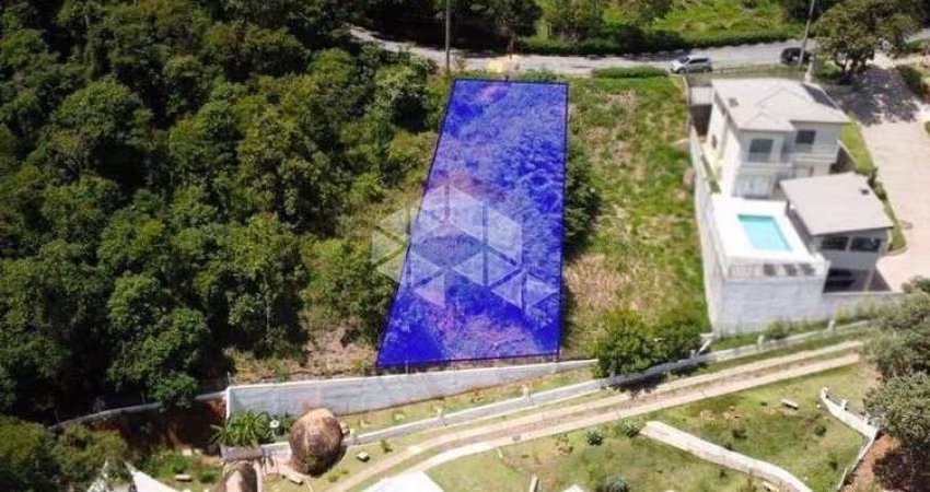 Terreno com 608 m, a venda por 300.000,00 no bairro Clube da montanha-Atibaia