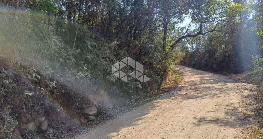 Terreno à venda na De Santo Antonio, 1, Canjica (Terra Preta), Mairiporã