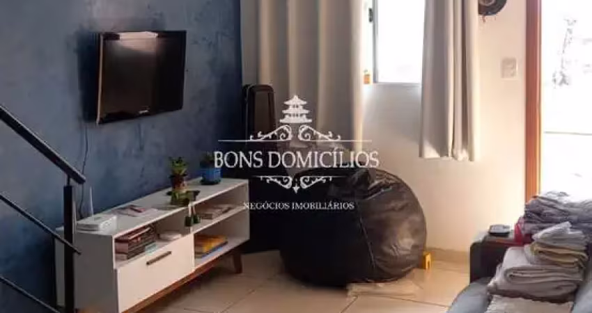 Sobrado no jardim são miguel em cotia com 2 dormitórios e uma vaga por 360 mil
