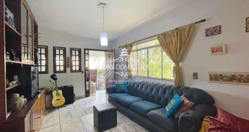 Linda casa com 3 suítes no parque São George  em Cotia!