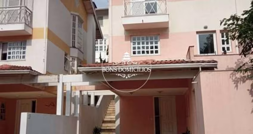 CASA COM 3 DORMS NUM DOS MELHORES CONDOMÍNIOS DA GRANJA VIANA, LITERALMENTE AO LADO DO SHOPPING THE SQUARE E PADARIA DONA DEOLA