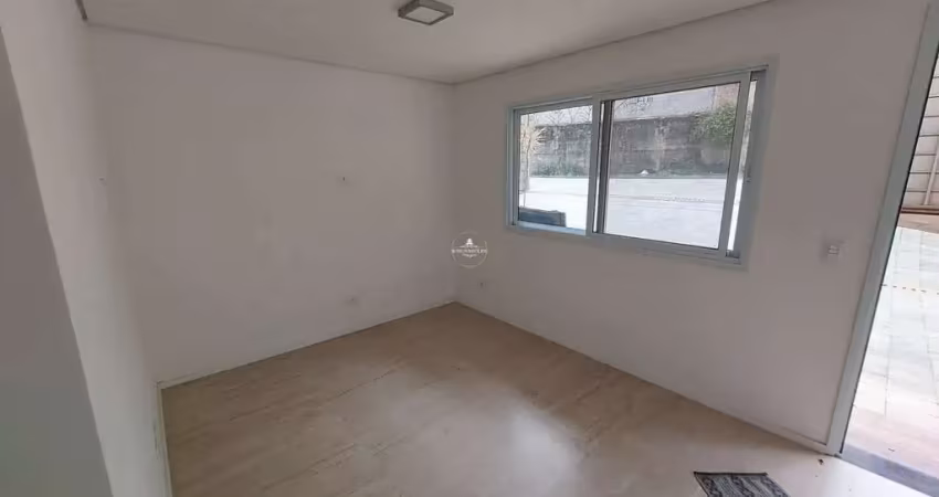CASA DE VILLAGIO NOVA NO MIOLO DA GRANJA, COM 281m, 3 QUARTOS SENDO UMA SUÍTE, 3 VAGAS E EXCELENTE ACABAMENTO