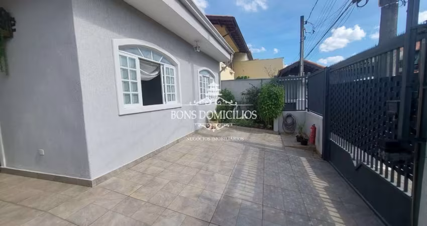 BELA CASA TÉRREA 3 DORMS EM TERRENO 300M2 PROX. GRANJA VIANA.