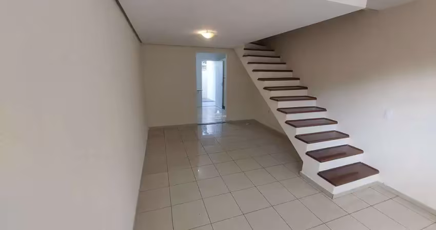 Casa em Condomínio no bairro GRANJA VIANA ÓTIMA LOCALIZAÇÃO por apenas 350 mil !