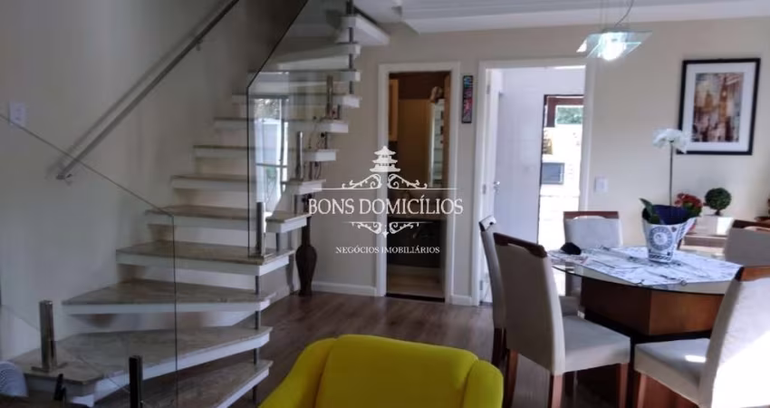 BELISSIMA CASA COM 3 DORMS (1 SUITE) EM COND. COMPLETO, PROXIMO A GRANJA VIANA POR QPENAS 570 MIL !