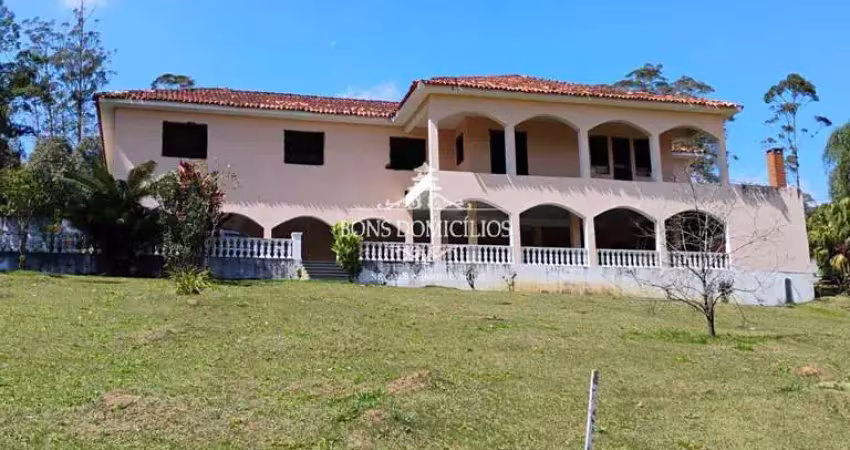 Casa com 4 quartos para alugar no Jardim São Vicente, Cotia 