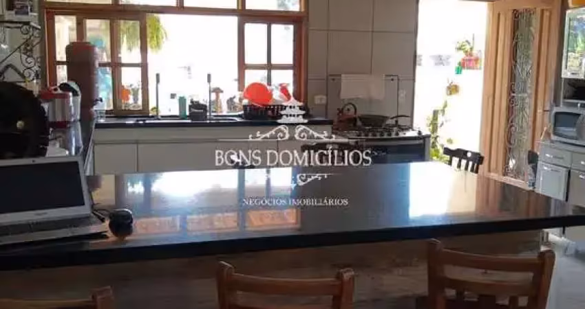 Casa à venda na granja viana, 3 quartos, 1 suíte, 2 vagas, 145,00 m² a 15 minutos do rodoanel