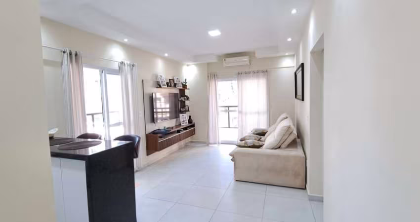 Lindo apartamento 2 dormitórios a 200 m da praia !!!