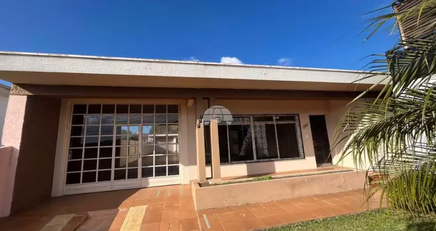 Casa com 3 quartos para alugar na Rua Dezenove de Dezembro, 777, Centro, Irati