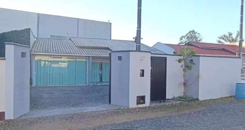 Casa para Venda em Guaramirim, Escolinha, 2 dormitórios, 2 banheiros, 3 vagas