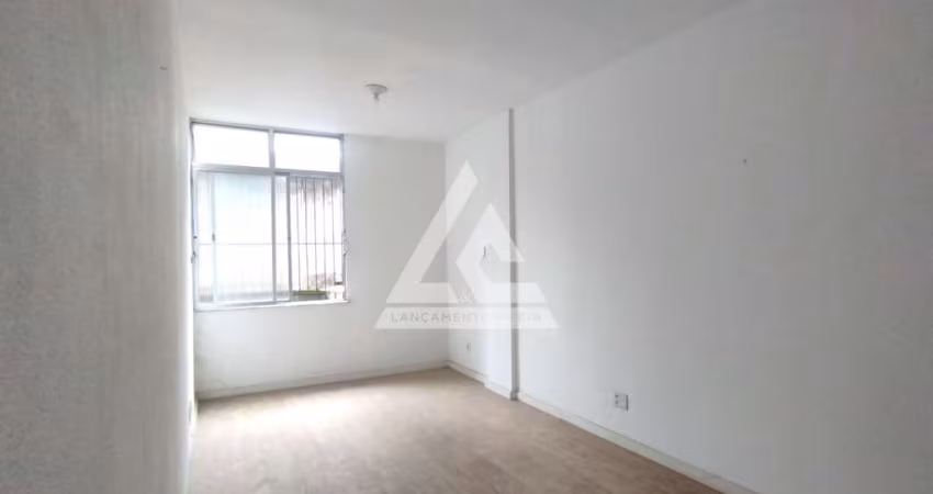 Condomínio Edifício Eva - Apartamento em Piedade, Rio de Janeiro/RJ
