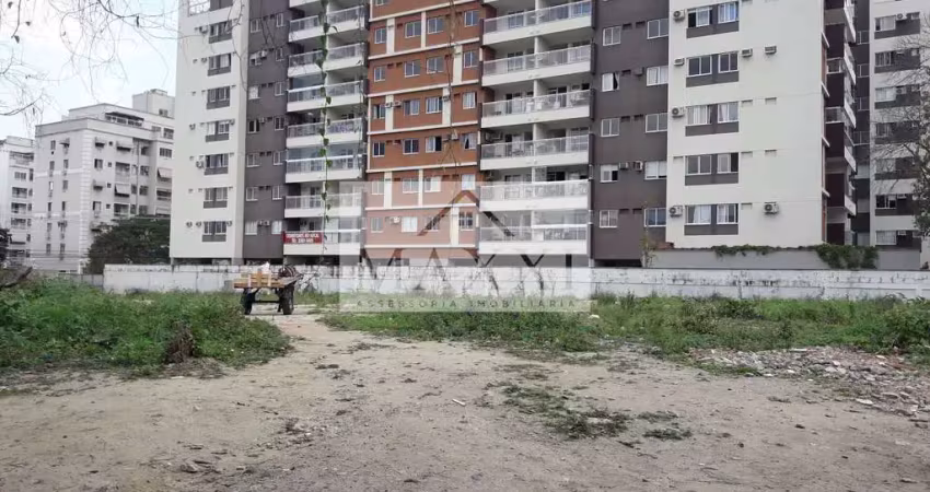 Terreno à venda na Estrada Meringuava, Taquara, Rio de Janeiro