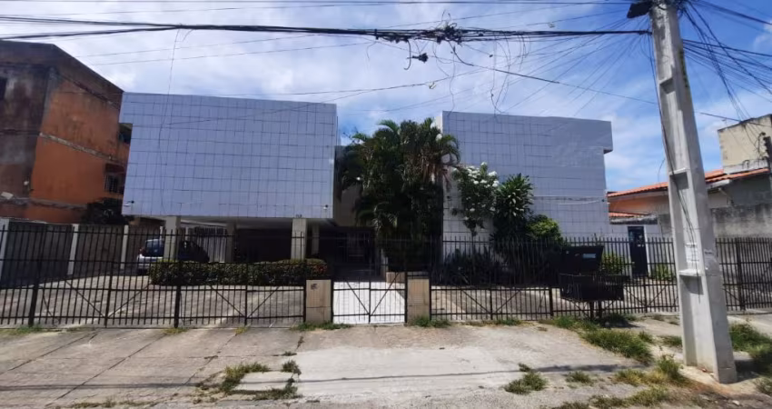 Apartamento à venda com 3 quartos sendo 1 suíte, na Mangabeira.