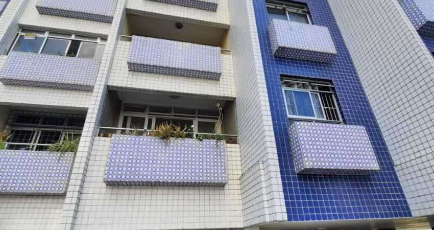 Apartamento com 3 quartos muito bem localizado em Boa Viagem.