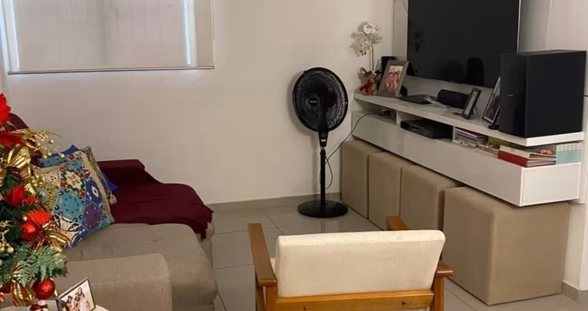 Apartamento à venda com 2 quartos sendo 1 suíte, na Torre.