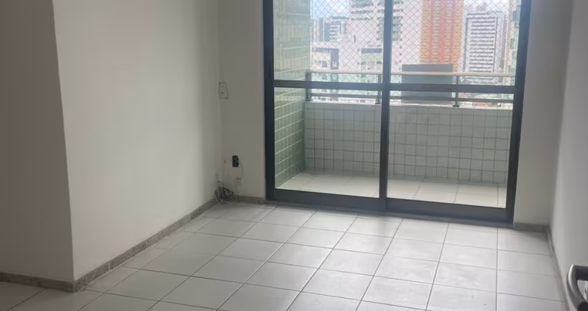 Apartamento à venda com 3 quartos sendo 1 suíte, no melhor trecho do Rosarinho.