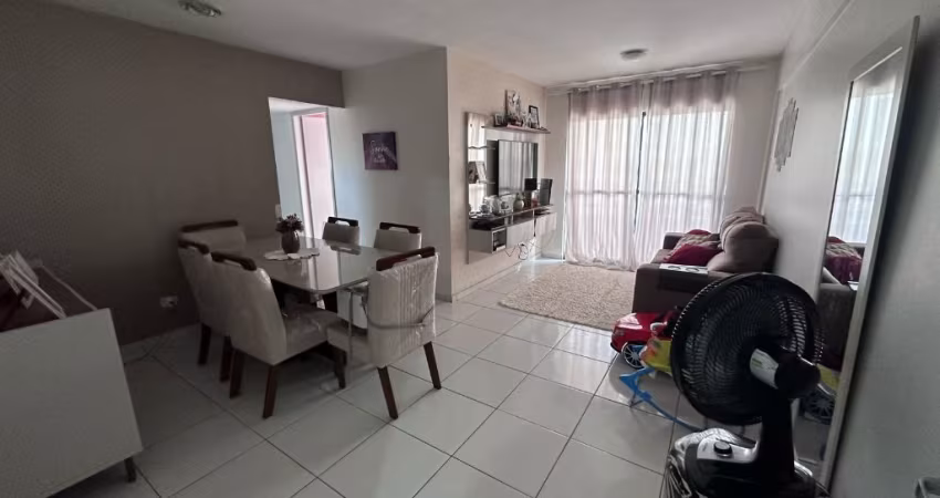Apartamento à venda com 3 quartos sendo 1 suíte, no Cordeiro.
