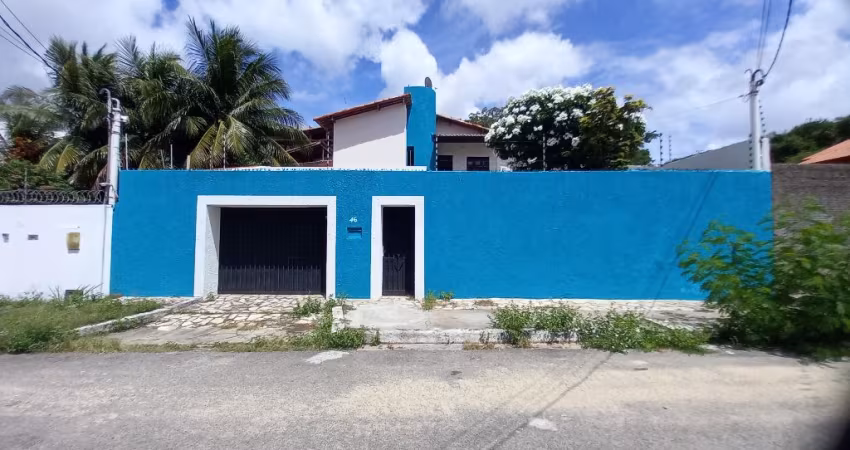 Para venda: casa com lazer privativa em Capim Macio.