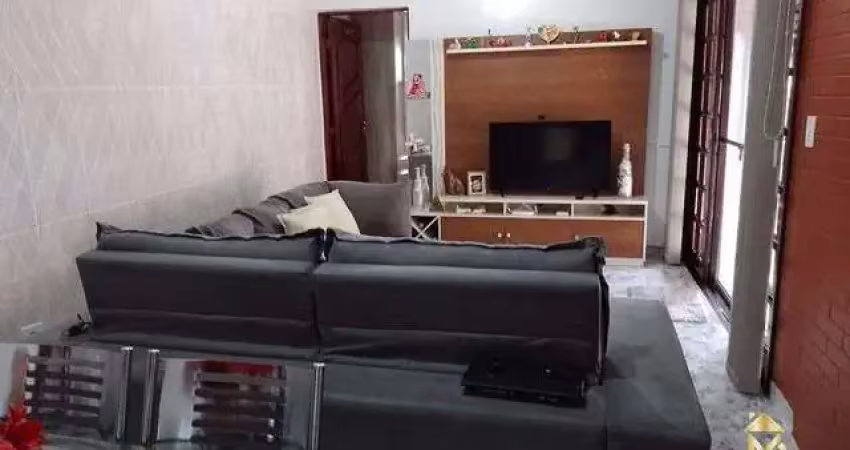 Casa à Venda em Chácaras Silvestre, Taubaté - SP