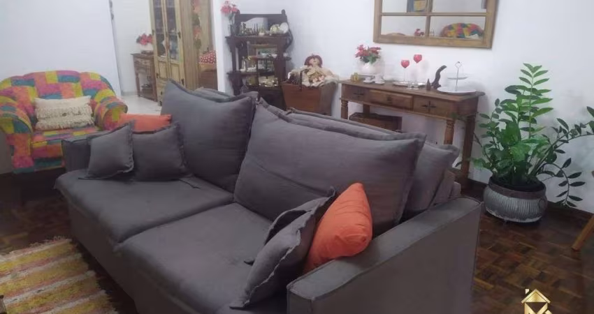 Casa à Venda em Vila Jaboticabeira, Taubaté - SP